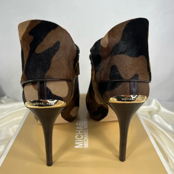 Set Michael Michael Kors Real Hair Calf Camo Heel 11 & Camo Clutch $513 NEW - Picture 6 of 17